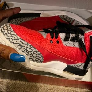 Jordan retro 3 size 7Y